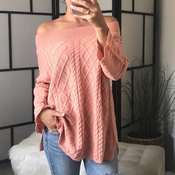 Sweaters - LAST 1️⃣ Off Shoulder Sweater